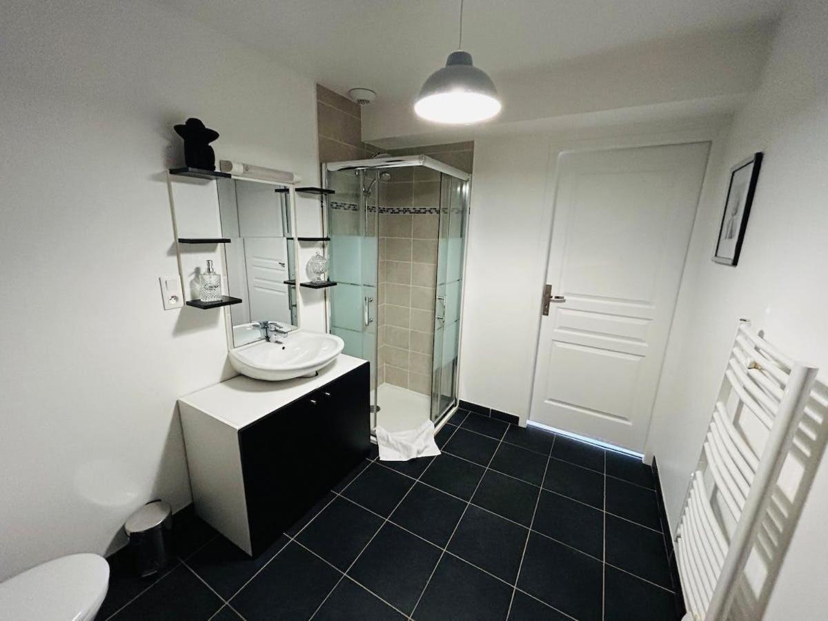 Appartement Doyen 2 - Reposant - Proche Centre à Reims Extérieur photo
